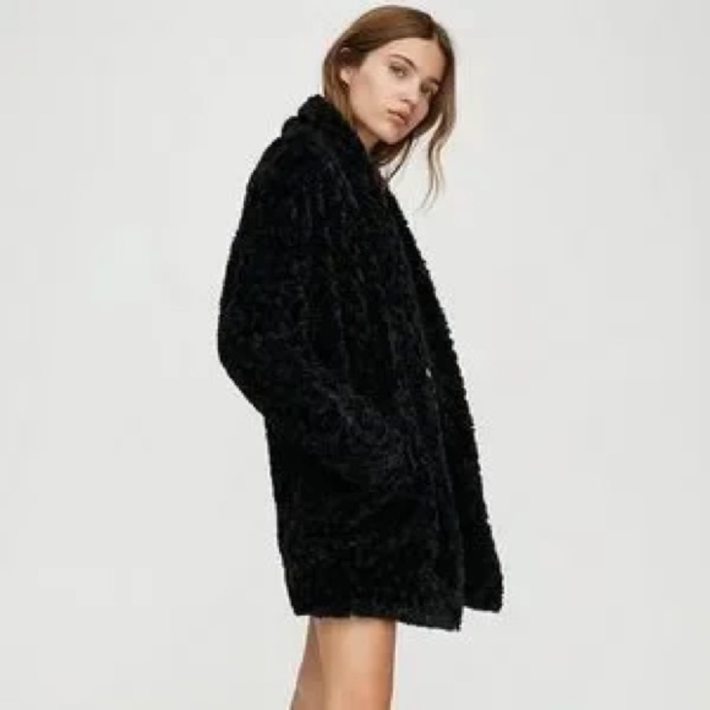 Aritzia Wilfred Grete Plush jacket